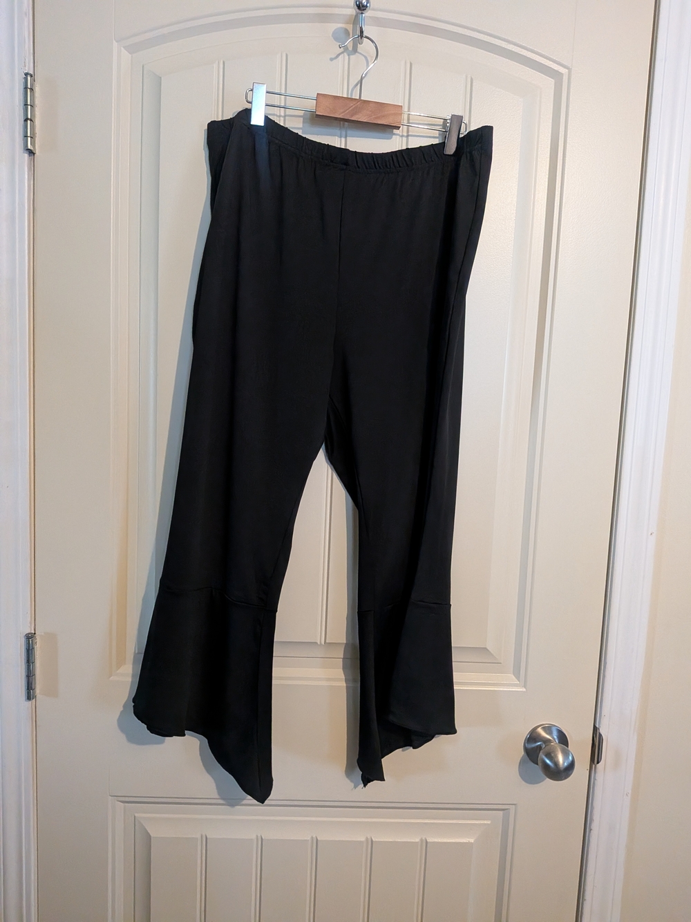 4/$45 - NWOT Black Flared Hem Pants